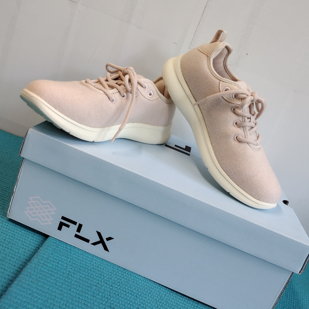 NEW FLX Dynamic Wool Womens Athletic Wool Sneakers - Size 6 - Picture 3 of 9